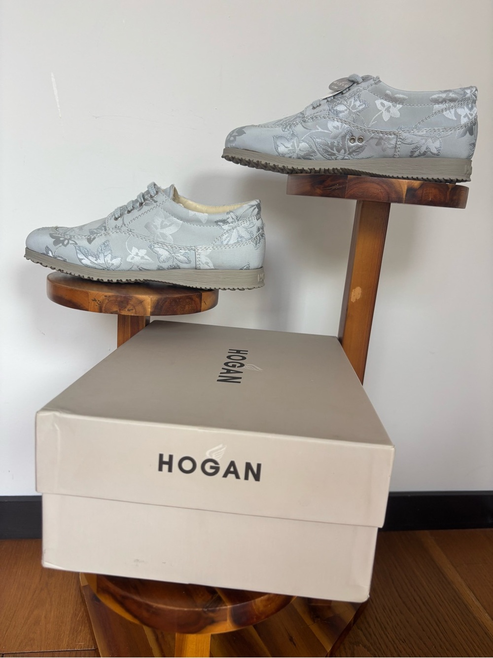 Hogan Floral Jacquard Lace Up Sneakers Gray Silver w/ Box Imperfection